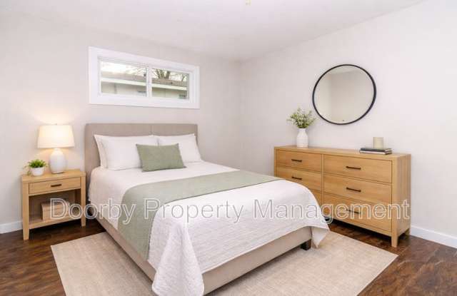 1104 N Hawthorne Street - 1104 North Hawthorne Street, Chattanooga, TN 37406