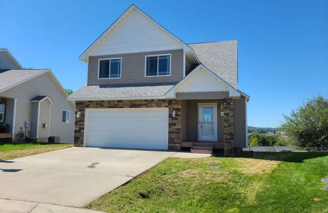 $2,200 - 3 Bed / 2.5 Bath Beautiful Spokane Valley House - 11710 East Jackson Lane, Spokane Valley, WA 99206 $2,200 - 3 Bed / 2.5 Bath Beautiful Spokane Valley House - 11710 East Jackson Lane, Spokane Valley, WA 99206