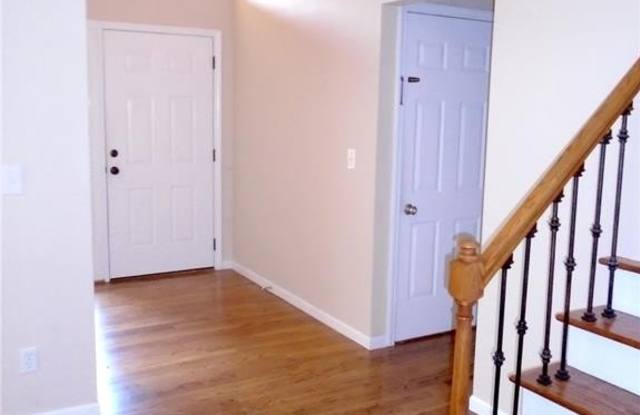 1109 PEACHTREE Court Gallery 3