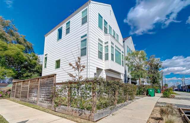 1403 Sylvester Road - 1403 Sylvester Rd, Houston, TX 77009