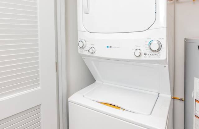 6400 North Wayne Avenue photos photos