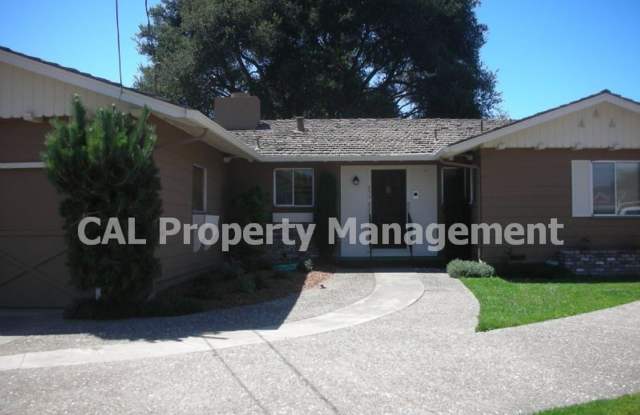 855 FAIRMONT CIRCLE - 855 Fairmont Circle, Salinas, CA 93901