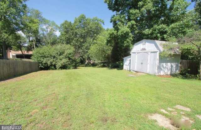 1909 Berry Ln Gallery 4