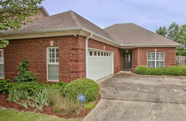 924 Castlemaine Drive - 924 Castlemaine Drive, Birmingham, AL 35226