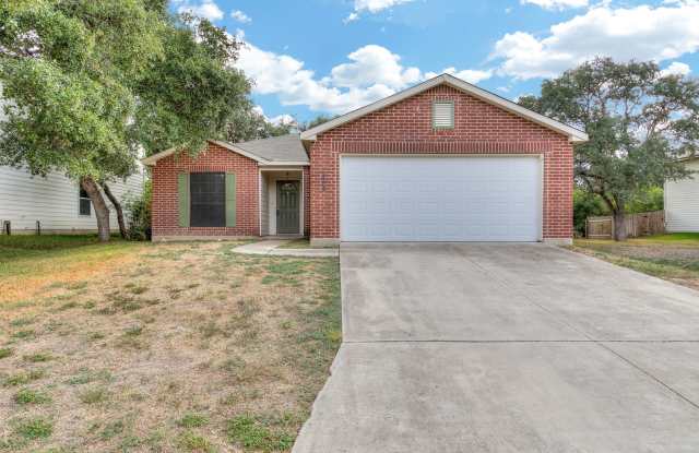***APPLICATION CURRENTLY UNDER REVIEW***Charming Single-Story Home with Modern Amenities and Spacious Backyard - 5902 Oak Blossom, San Antonio, TX 78250