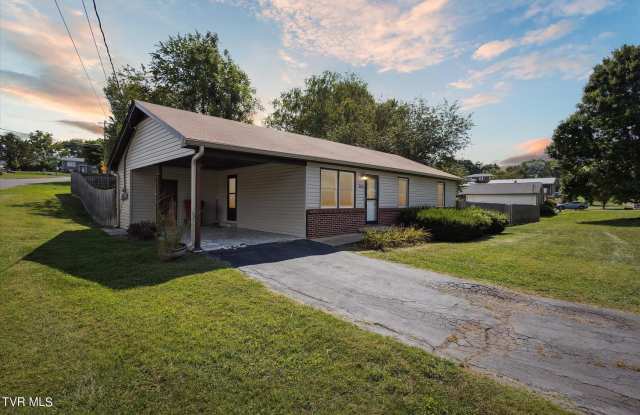 3201 Buckingham Drive - 3201 Buckingham Drive, Johnson City, TN 37604