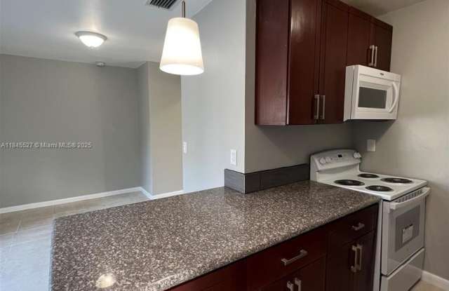 7632 NE 3rd Pl photos photos