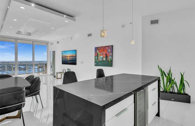 2020 North Bayshore Drive Gallery 2