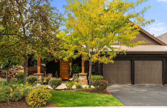 Fully Furnished Tetherow 3 Bed/3.5 Bath on the 11th Fairway Gallery 4