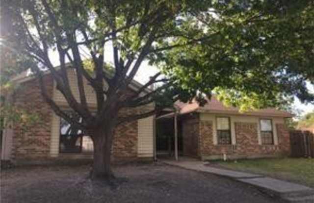 3042 Navarro Lane - 3042 Navarro Lane, Grand Prairie, TX 75052