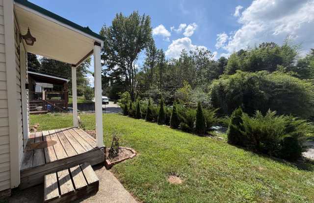 West AVL - Updated Older Home with Great Yard! photos photos