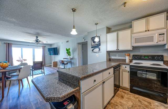 FURNISHED OFF-SEASON OCEANFRONT RENTAL STARTING EARLY SEPTEMBER photos photos