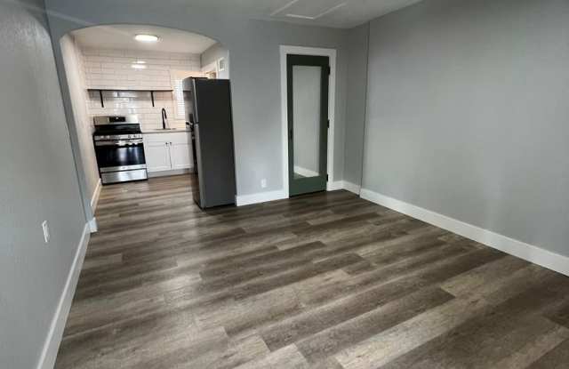 *$200 Discount on First Month's Rent!* Newly Renovated Studio Apartment - All Utilities Included. - 2001 Biehn Street, Klamath Falls, OR 97601