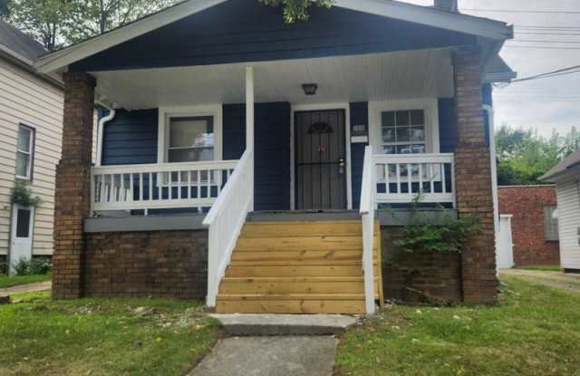Charming 4-Bedroom Property in Prime Location photos photos