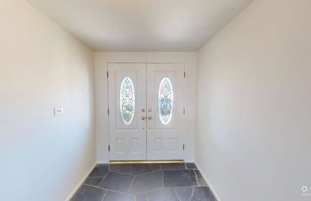 22545 Hatteras Street Gallery 4