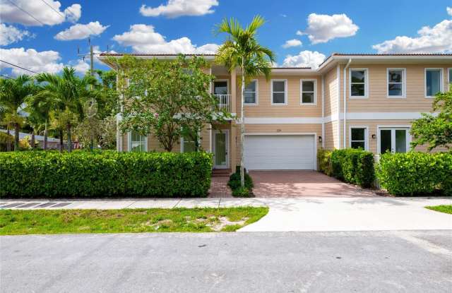 324 SW 14th Court unit: 324 photos photos 324 SW 14th Court unit: 324 photos photos