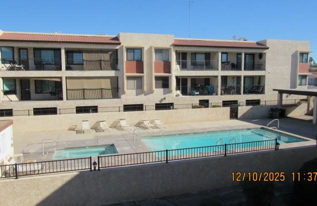 2 Bed 2 Bath with Lake View photos photos