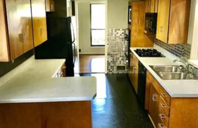 1113 Greenway Drive Gallery 4