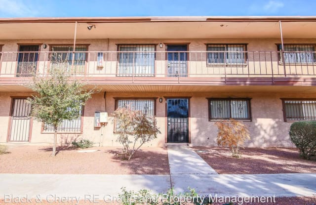 615 S. Royal Crest Circle #16 - 615 Royal Crest Cir, Paradise, NV 89169
