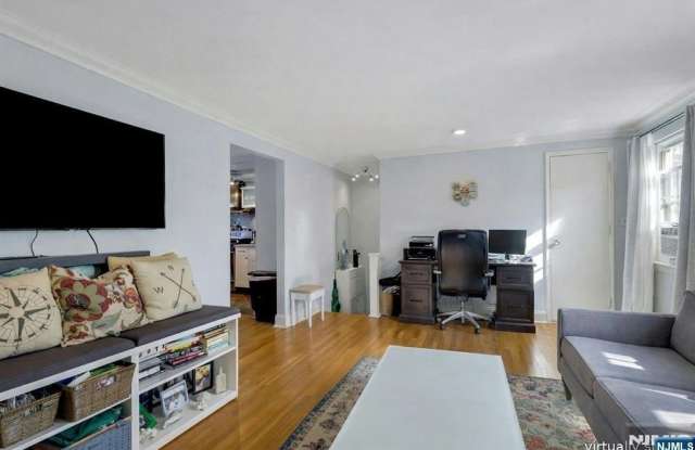 190 Knickerbocker Road #10 photos photos