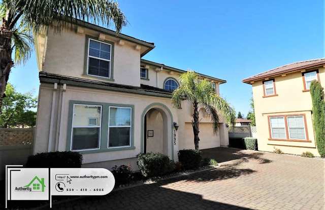 1995 Lugano Trail, Gated Community, Low Maintenance landscaping. - 1995 Lugano Trail, Redding, CA 96003