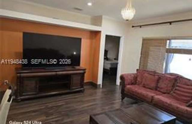 672 SW 158th Ter th 672 PEMBROKE PINES, FL 33027 photos photos