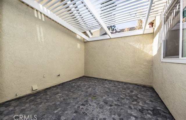 4711 East Fairfield Street Gallery 4