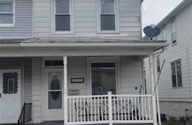 122 West Fell Street - 122 West Fell Street, Summit Hill, PA 18250