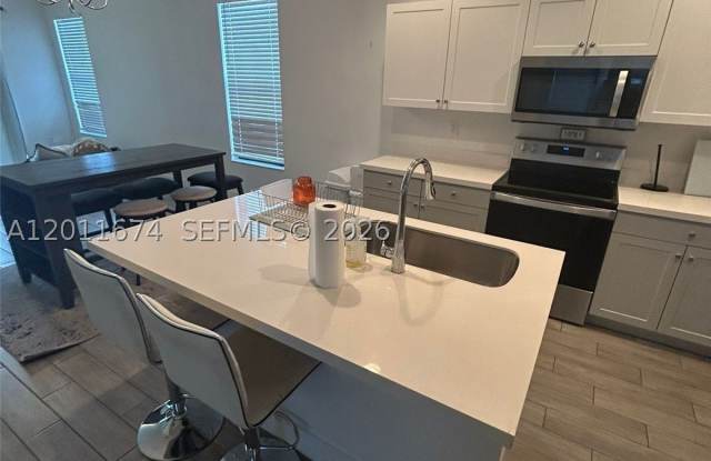 5541 AGOSTINO WAY Gallery 3
