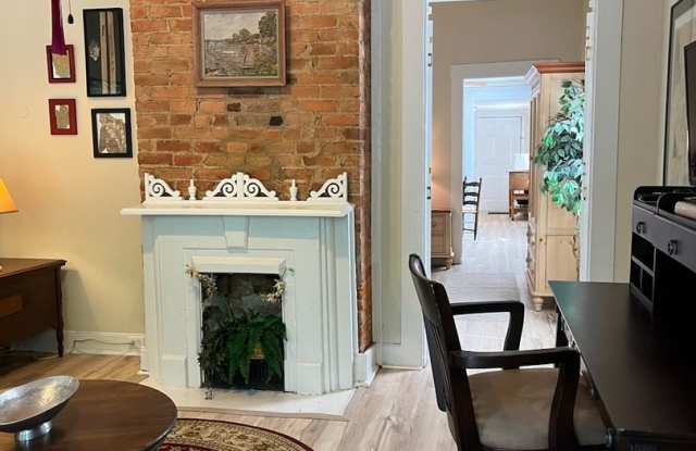 One Bedroom Old Louisville Cottage Gallery 3