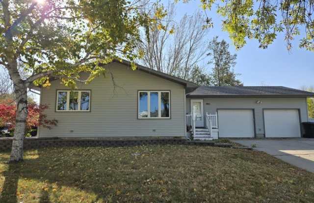 5011 6th Avenue North - 5011 6th Avenue North, Grand Forks, ND 58203