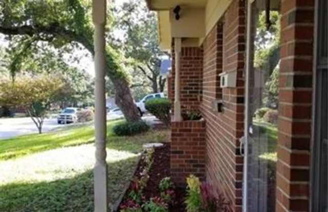 7232 Hightower Street Gallery 2