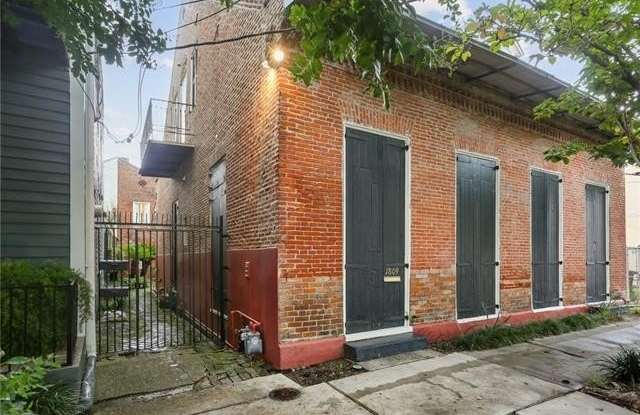1809 DAUPHINE Street photos photos