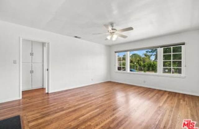 5631 Columbus Avenue Gallery 2