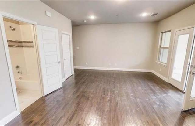 2813 Lindale Drive Gallery 4