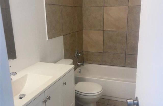 2148 Dora Street unit: 4 photos photos
