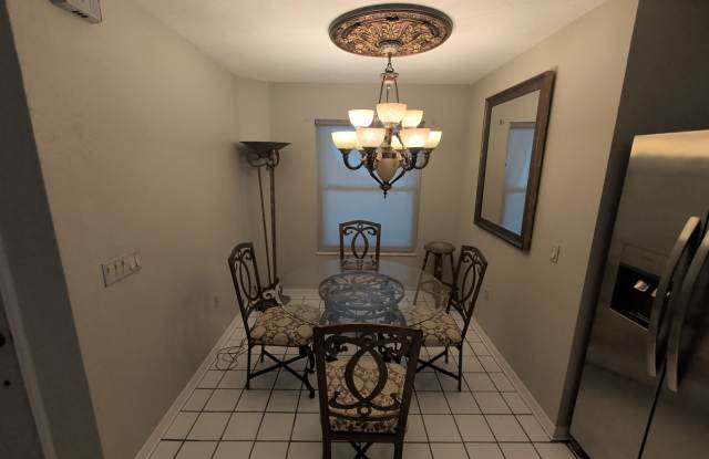 2319 N Hendry Pt Gallery 4
