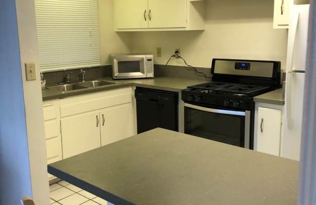 821 Coronado Court Gallery 3