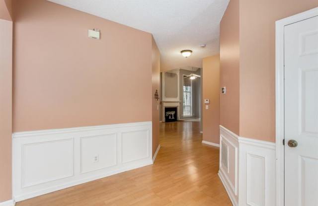 2275 WICKINGHAM Drive NE Gallery 4