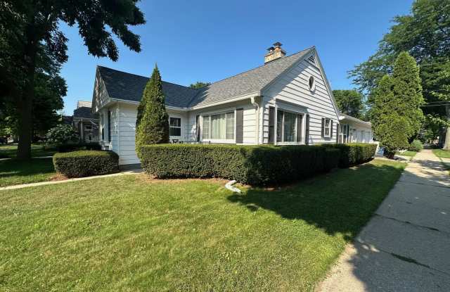 5100 N Idlewild Ave photos photos