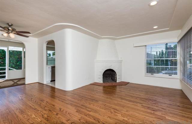 715 Arenas St - 715 Arenas Street, San Diego, CA 92037