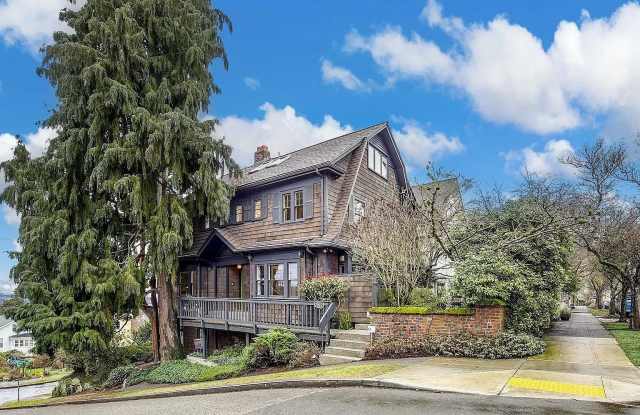 2002 12th Avenue East Gallery 1