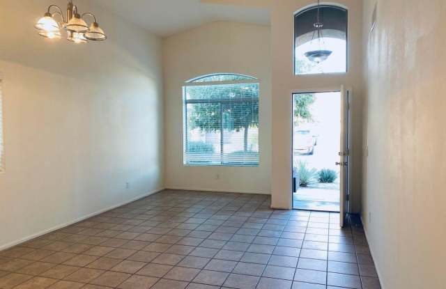 10205 W WHYMAN Avenue Gallery 2