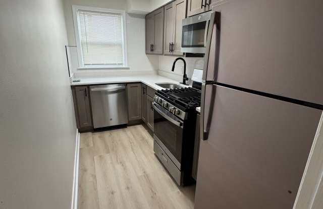 749 E 118th St photos photos