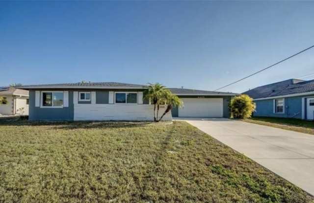 4425 SE 13th Avenue photos photos