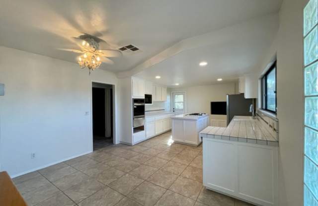 Spacious Two Story Home with West-Facing views of La Mesa photos photos