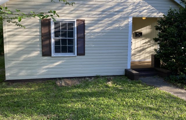 35 E Wilkinson Ave., 1 - 35 East Wilkinson Avenue, Gadsden, AL 35904