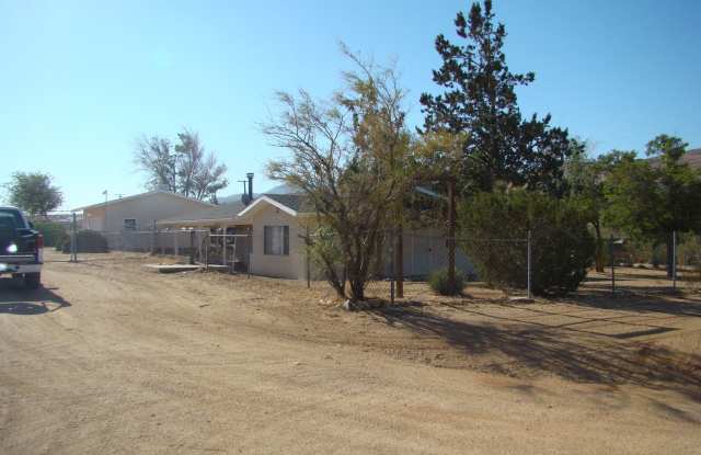 3 BEDROOM HOME WITH WORKSHOP ON 2 1/2 ACRES photos photos