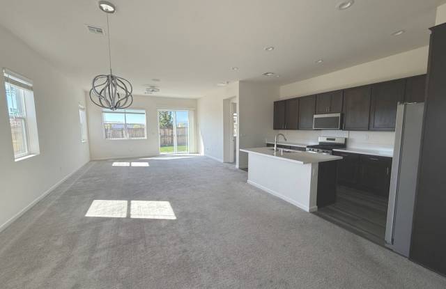 Beautiful 3 Bedroom Home Gallery 3