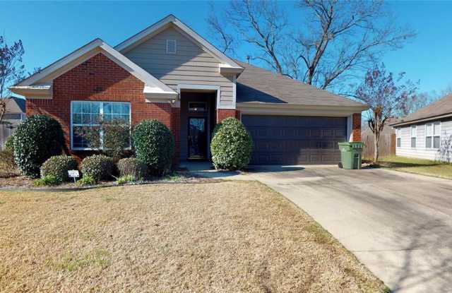 Beautiful 3 bedroom 2 bath home in Stoneybrooke Plantation photos photos